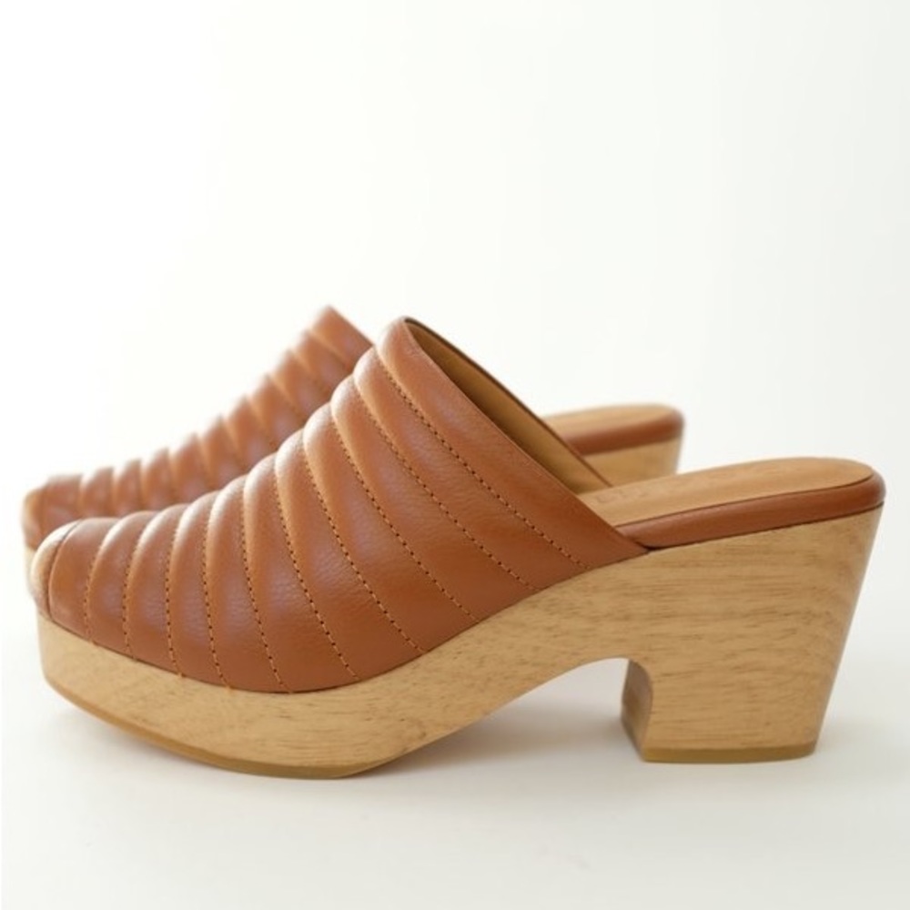 NWT Beklina Ribbed Clog, “Dry Clay” (dark tan)